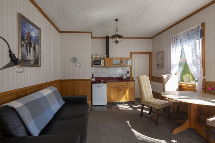 Room 18 of 65