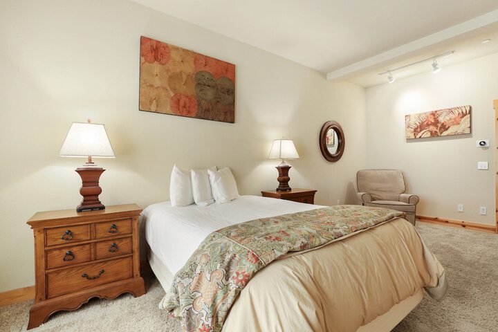 Room 35 of 190