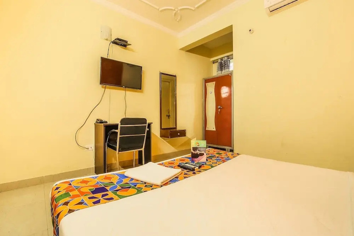 Room 7 of 14