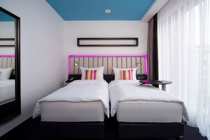 Room 19 of 50