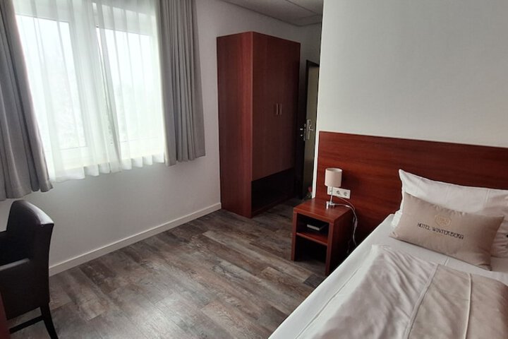 Room 11 of 67