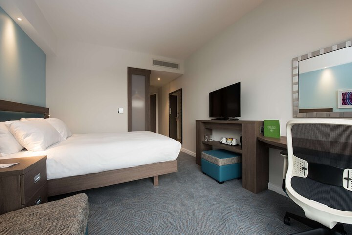 Room 17 of 41