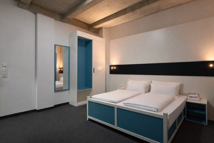 Room 19 of 59