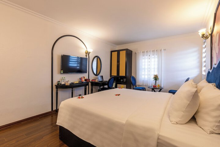 Room 5 of 36