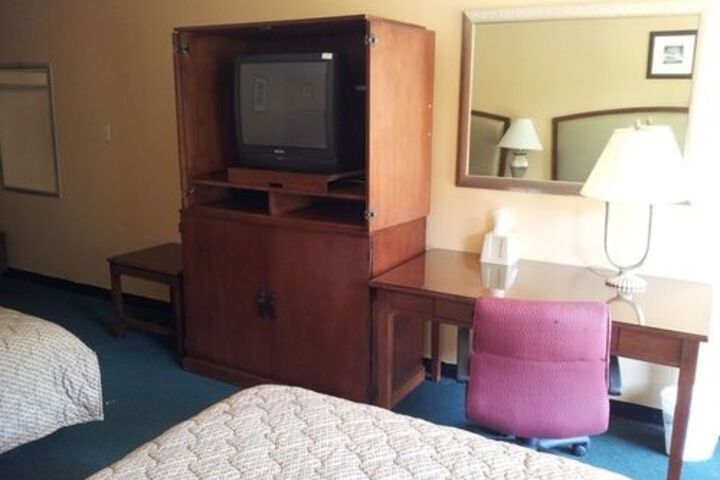 Room 9 of 9