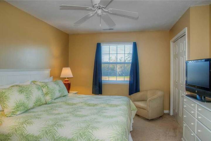 River Oaks 6 I Apartment in Myrtle Beach, SC