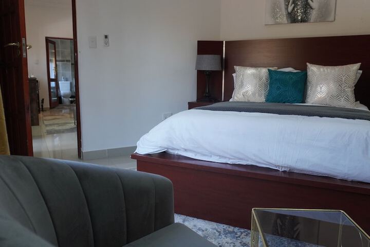 Room 5 of 27