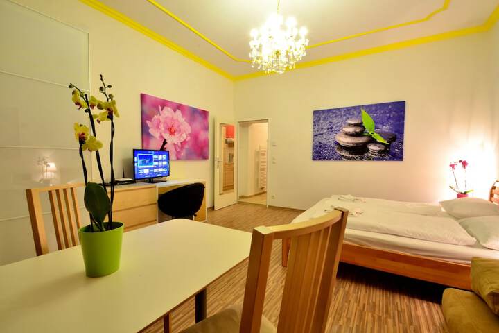 Room 16 of 71