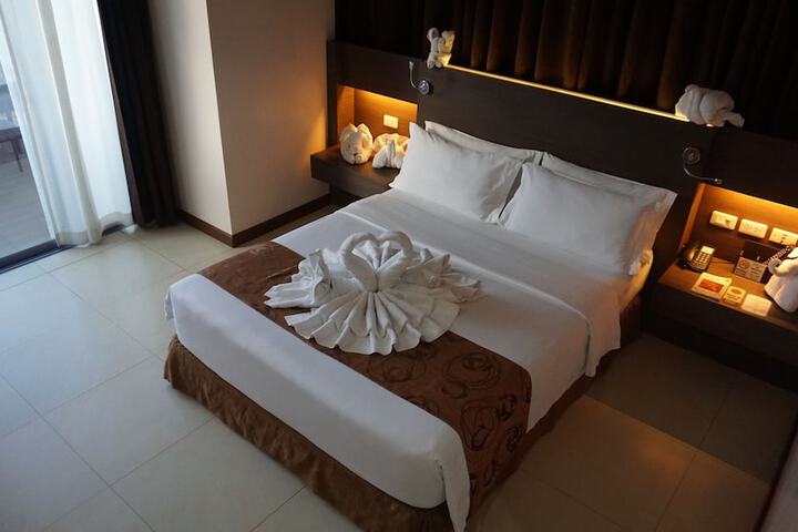 Room 25 of 63
