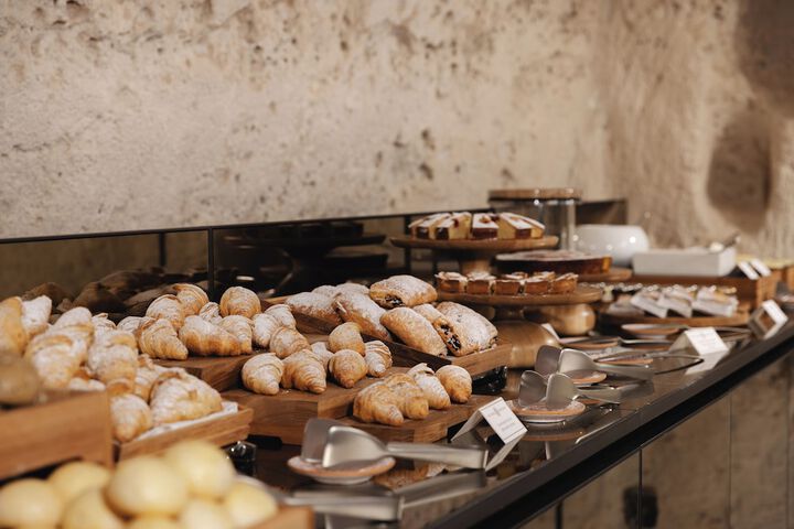 Breakfast/Coffee Service 214 of 281