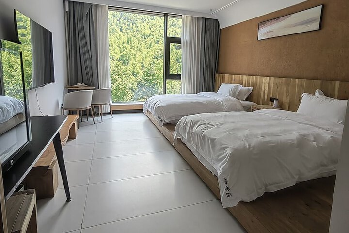 Room 53 of 159