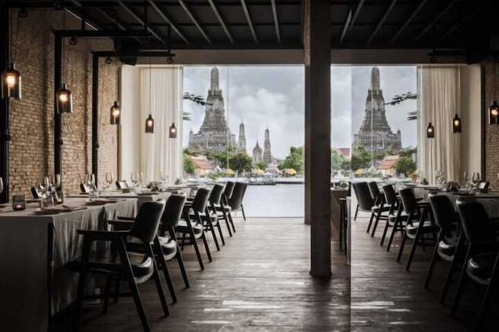 Dining 42 of 76