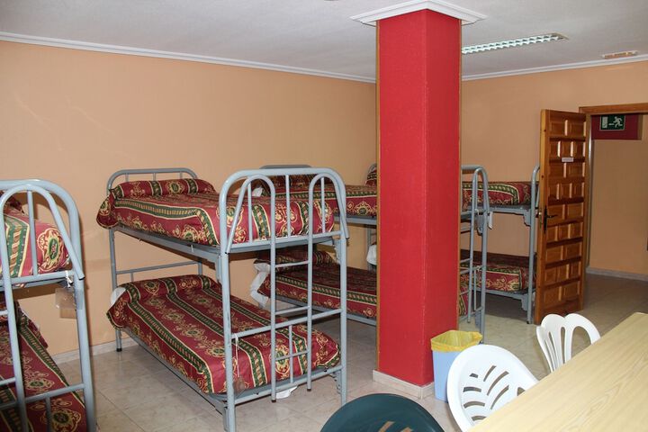 Room 5 of 8