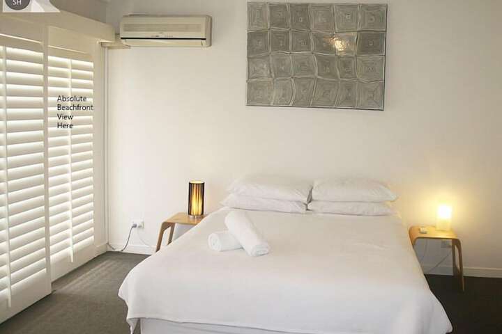 Room 10 of 93
