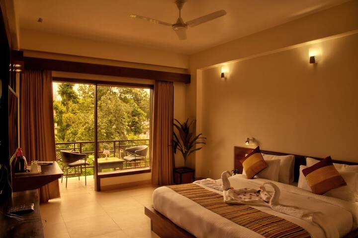 Room 10 of 13
