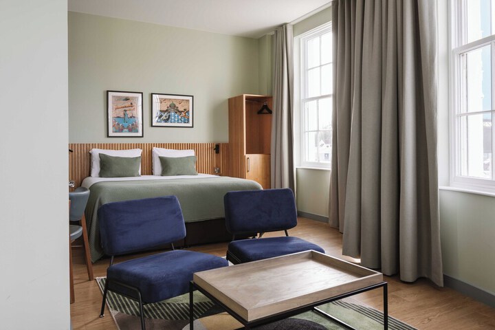 Room 17 of 54