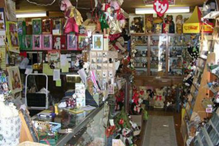 Gift Shop 10 of 20