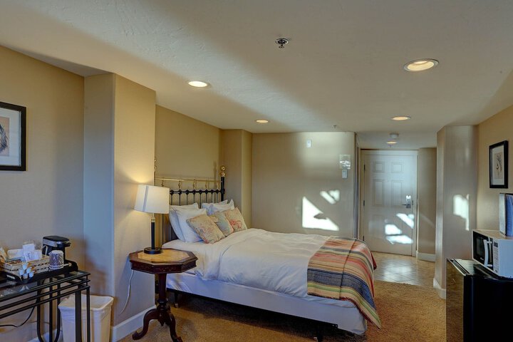 Room 79 of 184