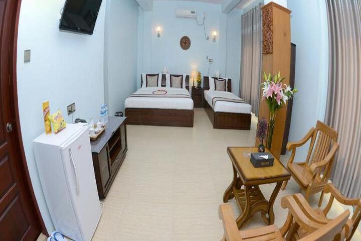 Room 2 of 5