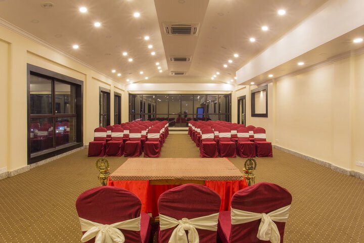 Ballroom/Hall 51 of 62