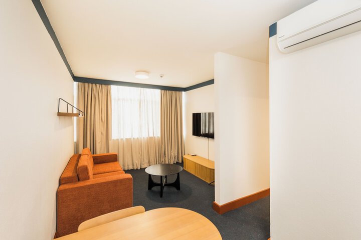 Room 45 of 69