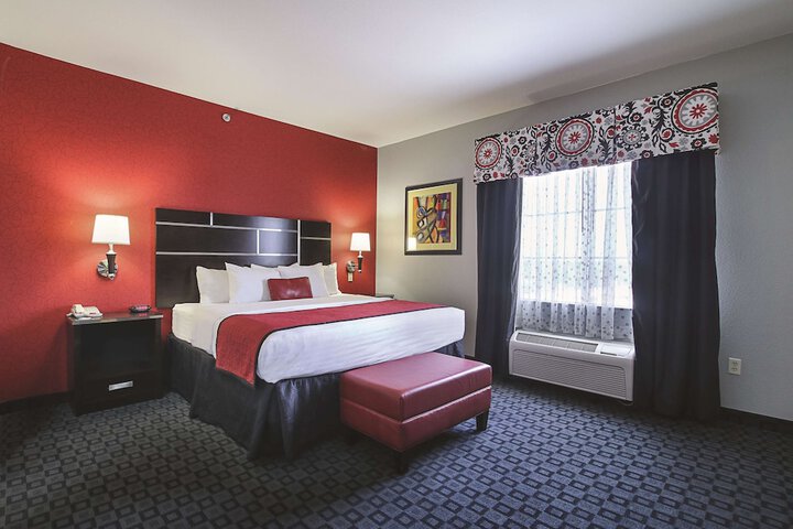 Room 17 of 39