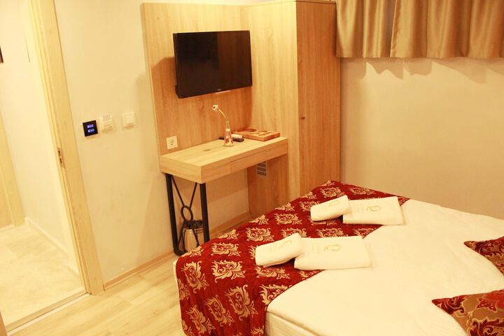 Room 9 of 46