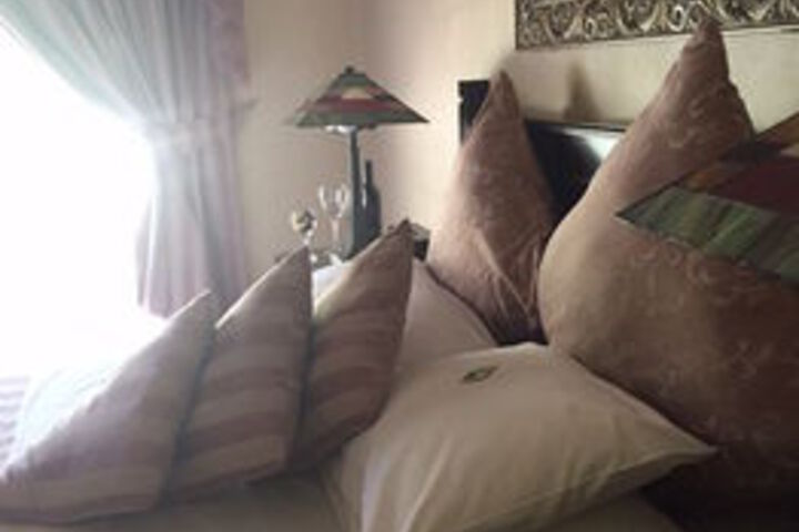 Room 10 of 19