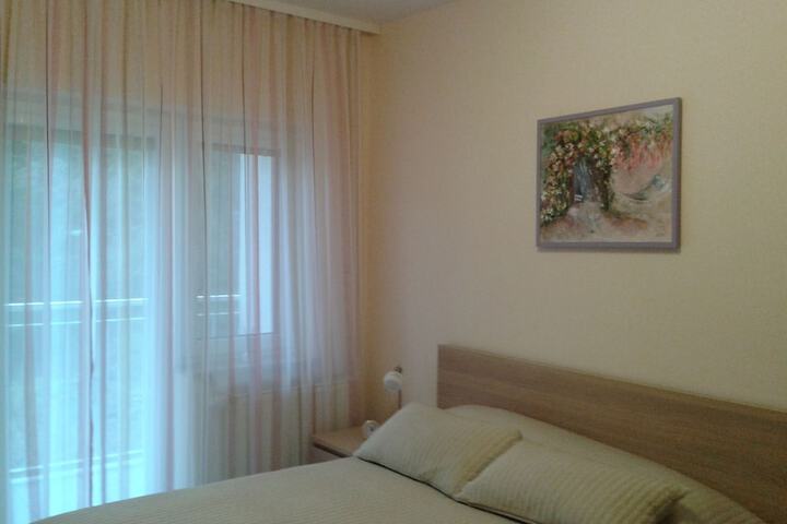 Room 25 of 46
