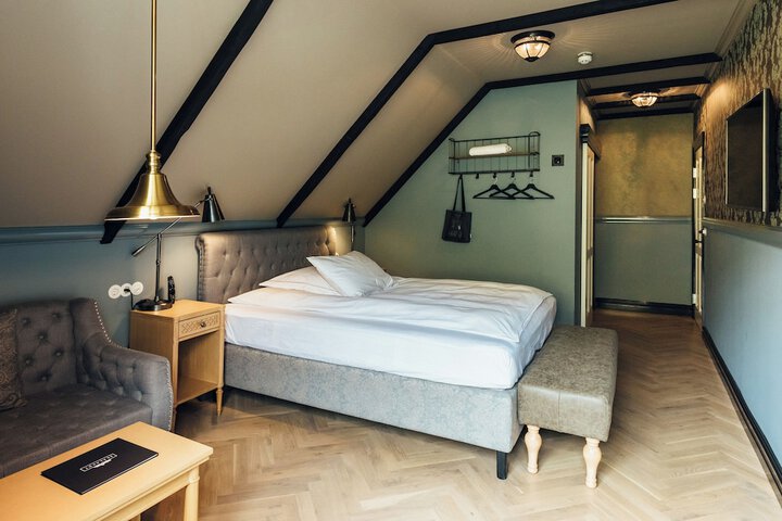 Room 30 of 73
