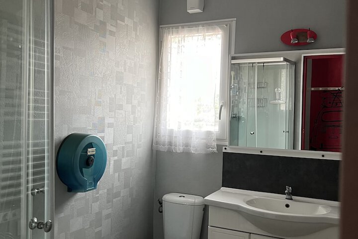 Room 48 of 70