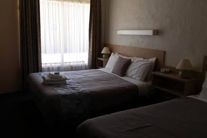 Room 10 of 38