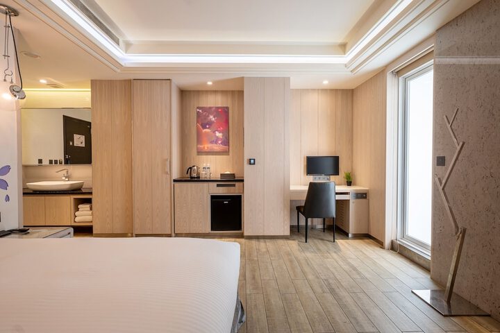 Room 13 of 126