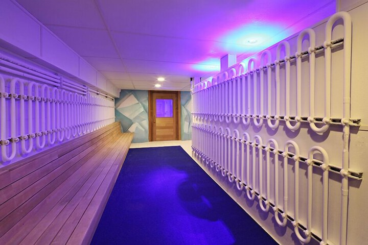 Room 48 of 60