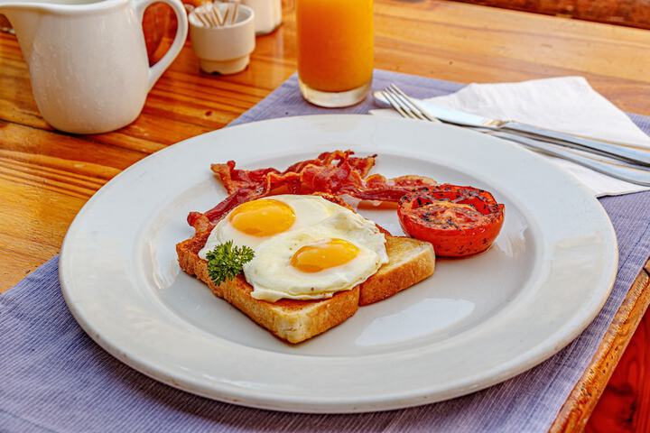 Breakfast/Coffee Service 111 of 135