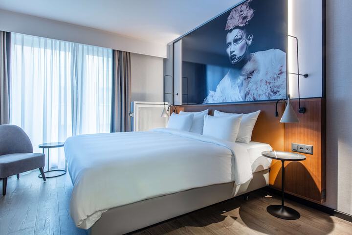 Room 54 of 209