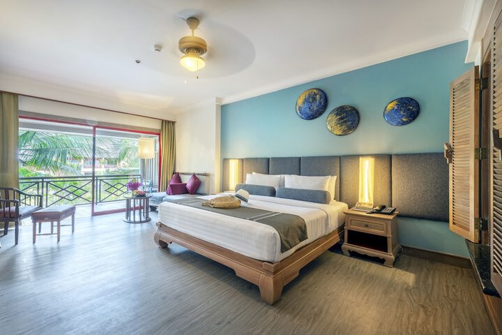 Room 25 of 118