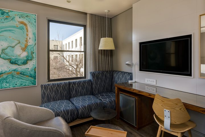 Room 7 of 125
