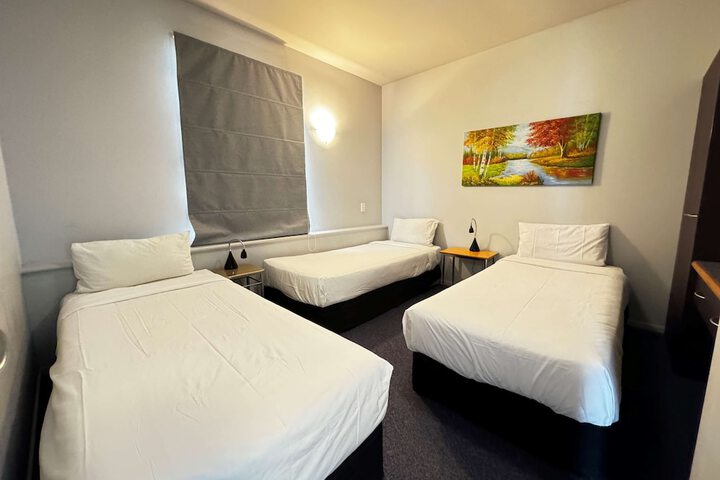 Room 27 of 67