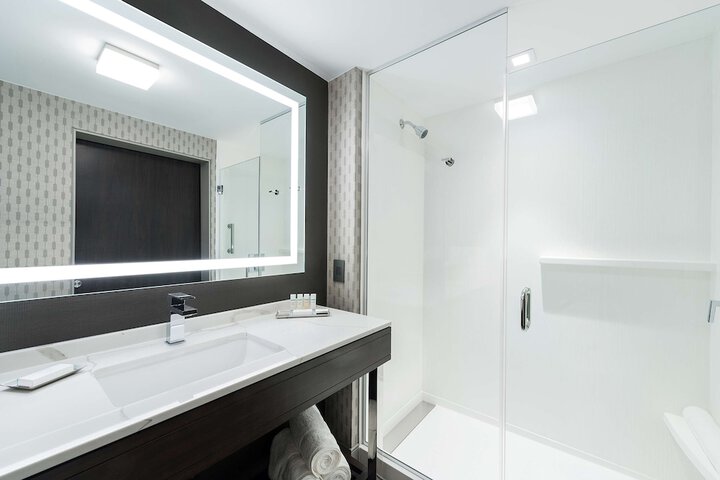 Bathroom shower