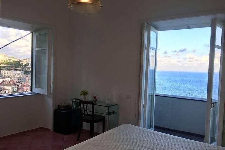 Room 3 of 6