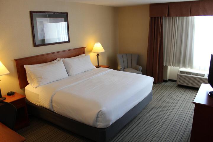 Room 118 of 145