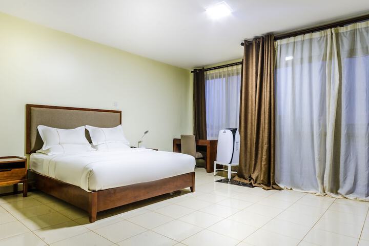 Room 10 of 51