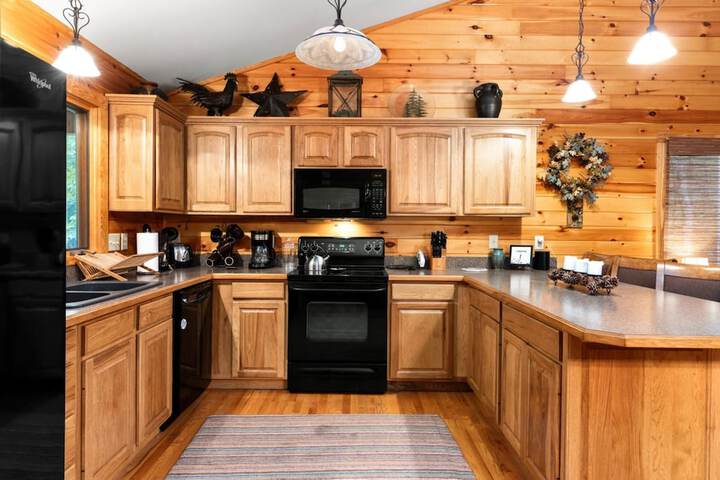 Exterior of Deer Spring Home at Wintergreen Near to Ski Slopes