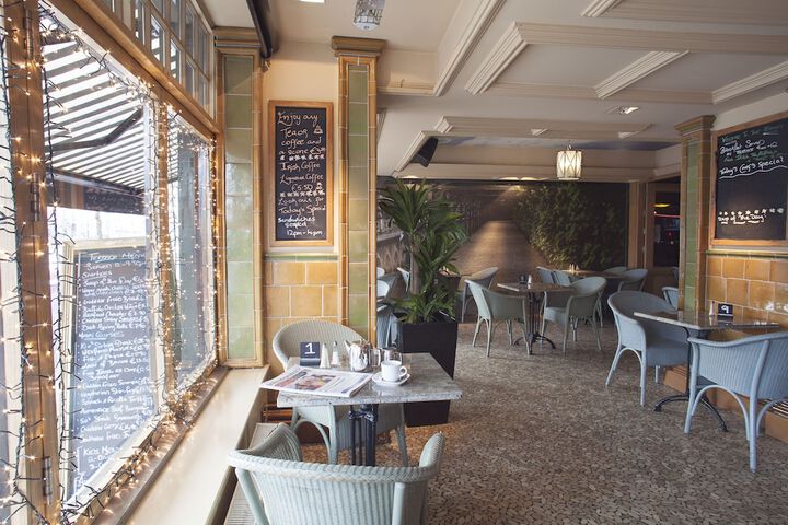 Coffee shop