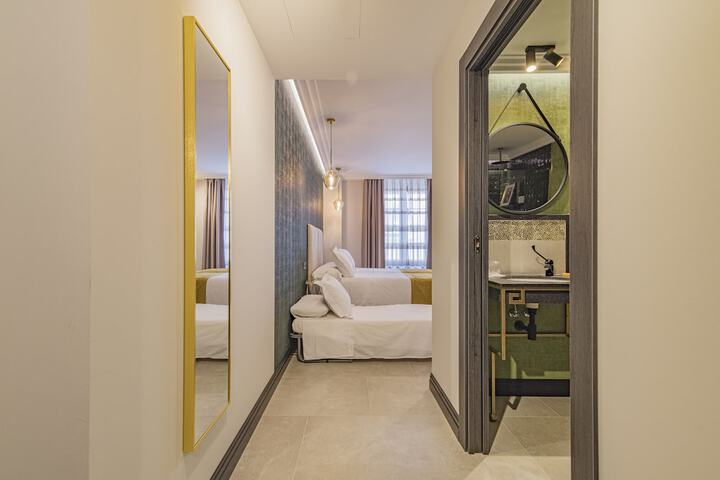 Room 17 of 57