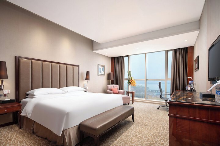 Room 40 of 143