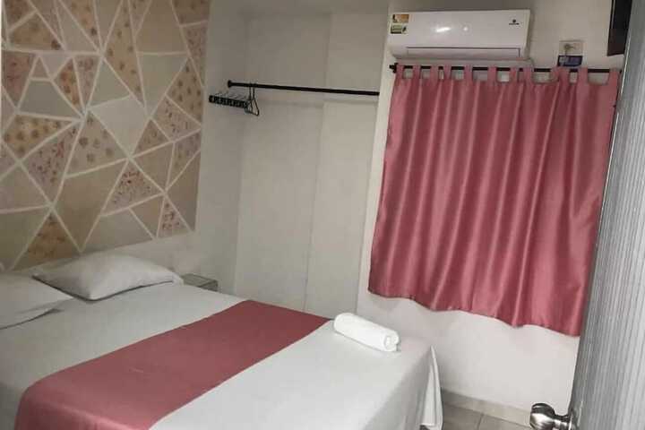 Room 6 of 20