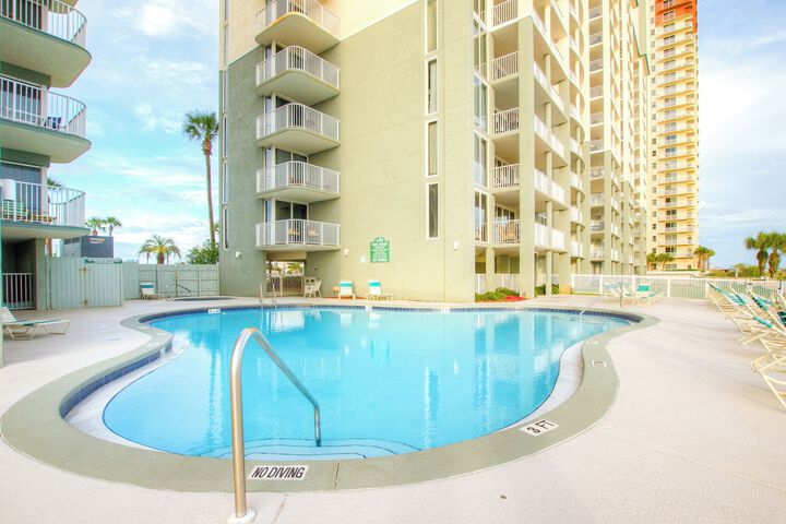 Pool 27 of 36