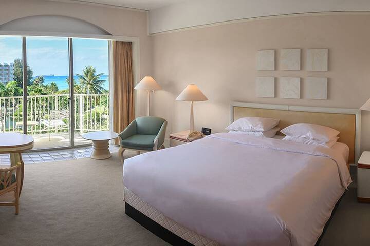 Room 8 of 28